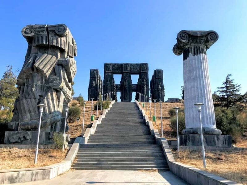 From Tbilisi: Sabaduri, Bears, Jvari & Chronicle of Georgia - Key Points