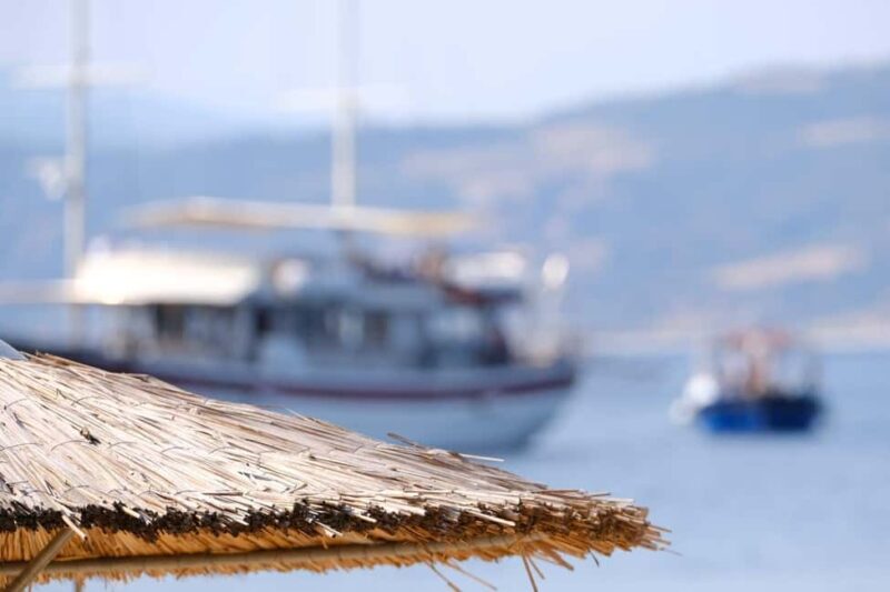 From Thessaloniki: Halkidiki Blue Lagoon Cruise with Lunch - Transportation and Group Size