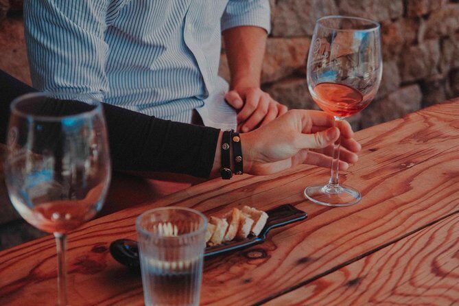 From Tijuana to Valle de Guadalupe private tour 6 passengers - FAQ