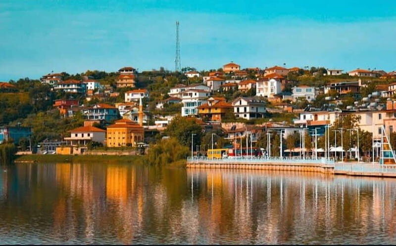 From Tirana: Berat Day Trip with Free Time and Lunch - Exploring Berat: A Closer Look