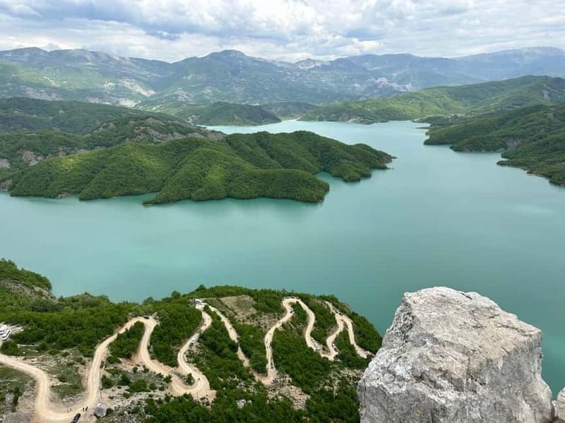 From Tirana: Bovilla Lake & Gamti Mountain Viewpoint Hike - How hard is it really? The 2 km route and the heat reality