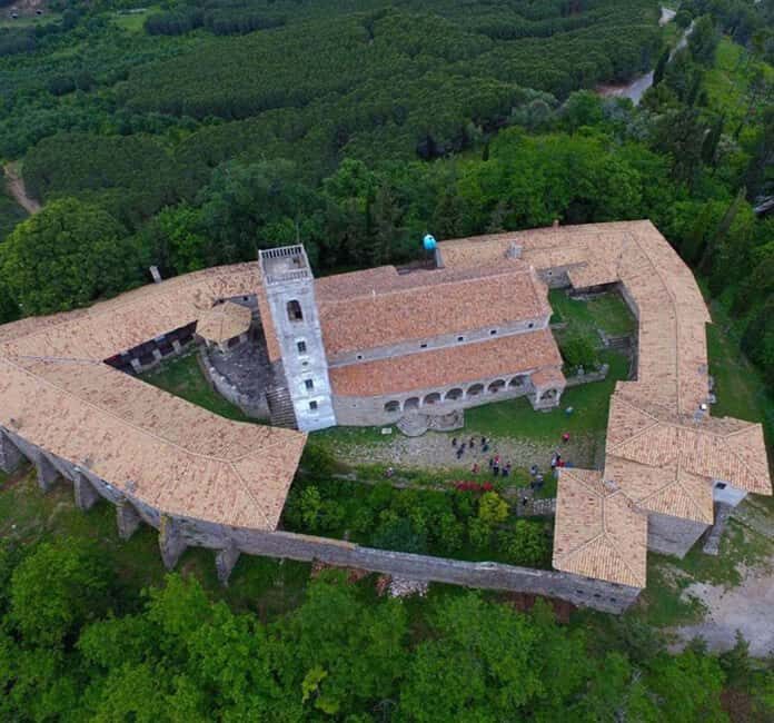 From Tirana/Durres: Gjirokastra UNESCO city & Ardenica - FAQ