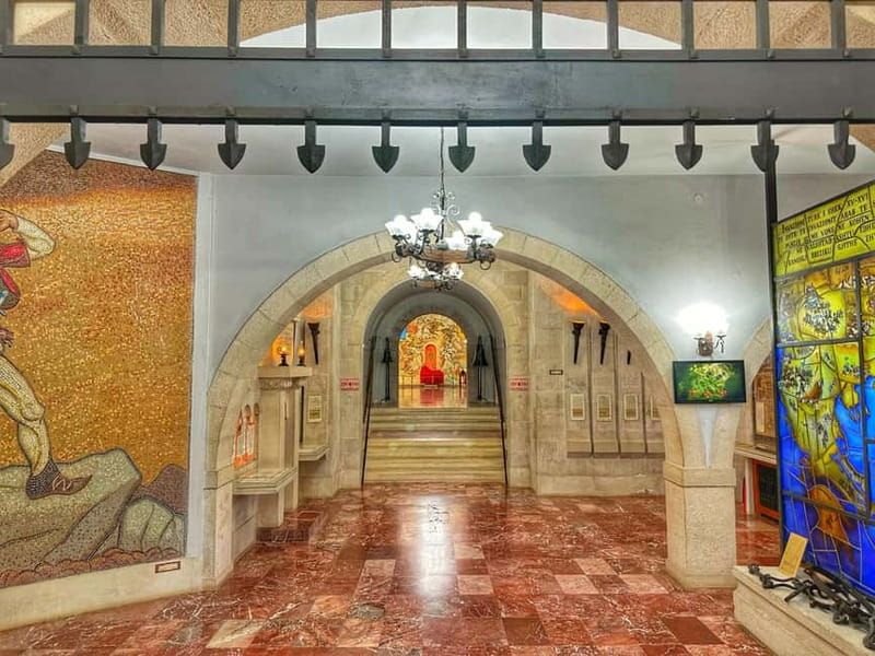 From Tirana: Kruja Castle, Old Bazaar & Sari Salltik View - The van ride back: communication and timing that actually matters