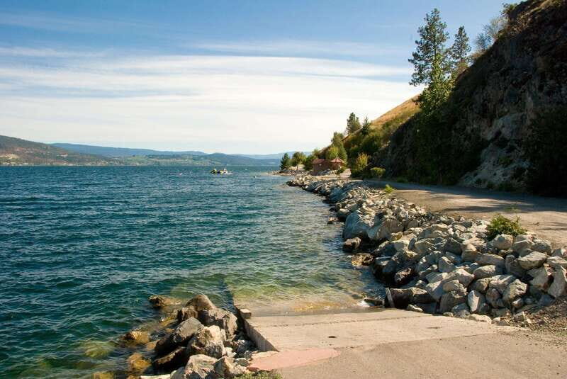 From Vancouver: 4-Day Kamloops, Yoho and Banff National Park - Day 3: Johnston Canyon and Lake Louise