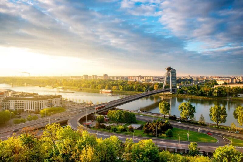 From Vienna: Bratislava Guided walk with a photographer - Key Points