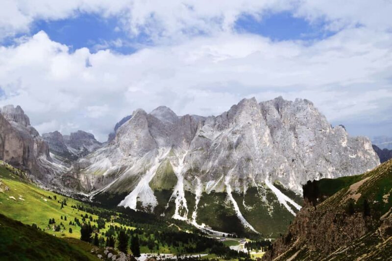 From Vienna: Hallstatt Mountains and Lakes Tour - The Marvel of Hallstatt: A Lakeside Village That Needs No Introduction