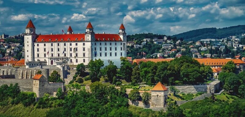From Vienna: Roundtrip Bus to Bratislava with Walking Tour - The Itinerary Breakdown