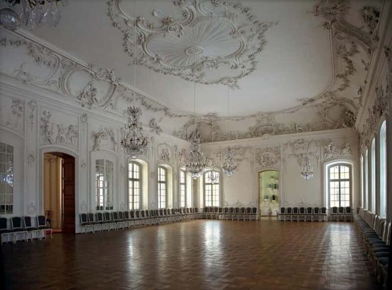 From Vilnius: Private Transfer to Riga with Sightseeing - The Journey from Vilnius to Riga: What You Can Expect