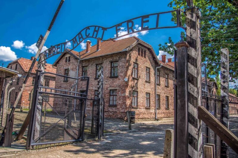 From Warsaw: Guided Tour to Auschwitz-Birkenau and Krakow - Practicalities and Tips