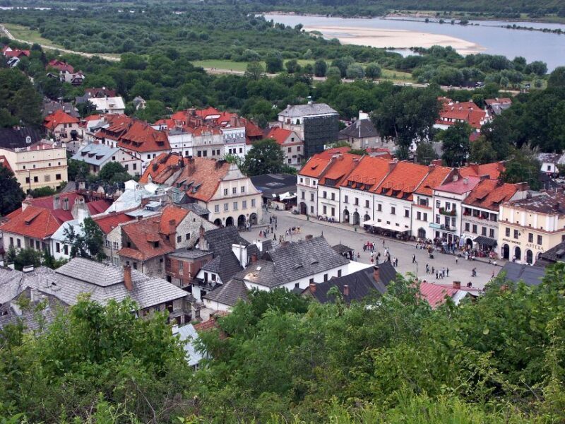 From Warsaw: Kazimierz Dolny Art Town Full-Day Private Tour - Tasting Local Specialties