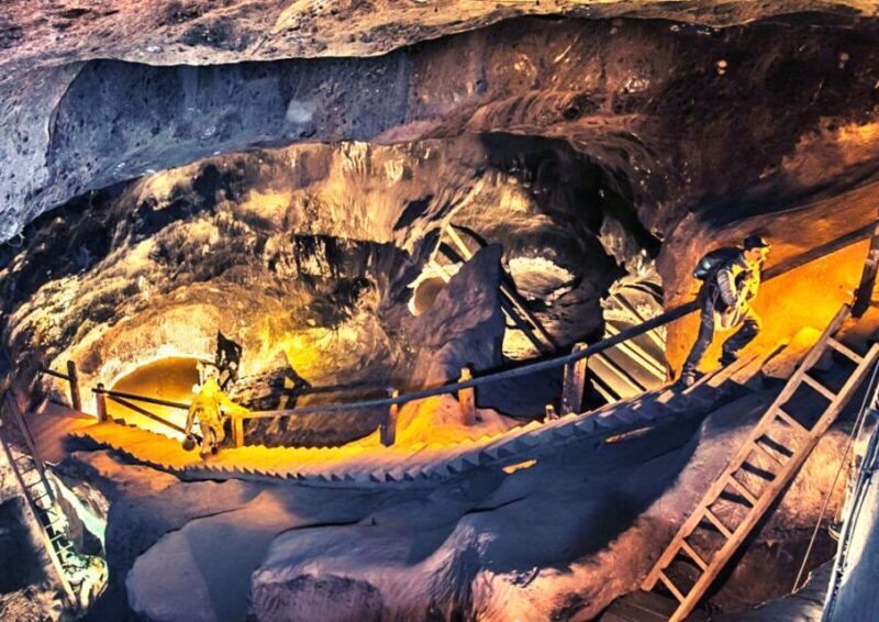 From Warsaw: Krakow & Wieliczka Small Group Tour with Lunch - The Experience in Detail