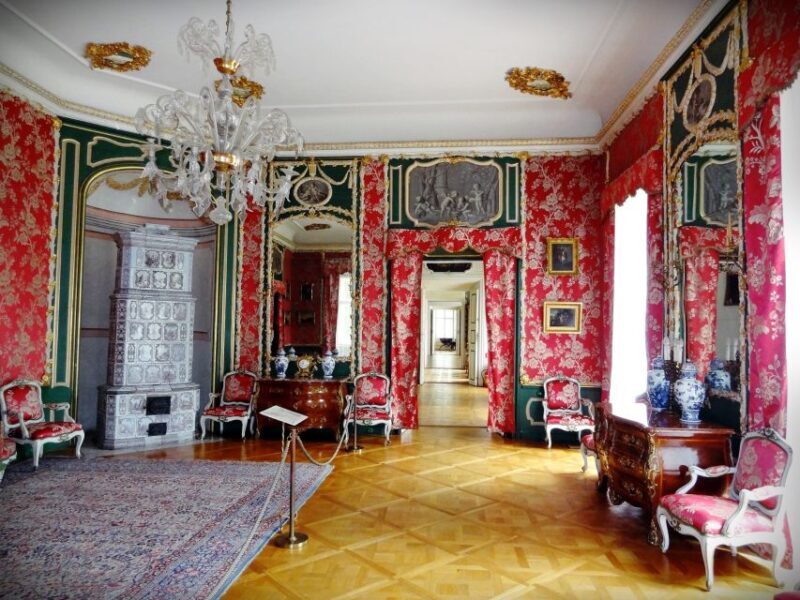 From Warsaw: Mazovian gardens & palaces full day tour - FAQ