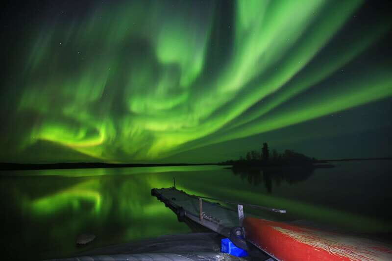 From Yellowknife: Northern Lights Bus Tour with Photos - How the Tour Fits Different Travelers