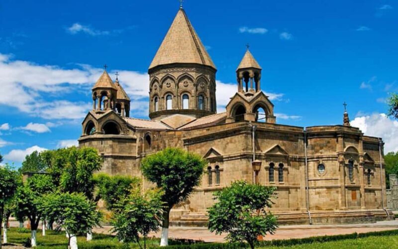 From Yerevan: Echmiadzin cathedral and Zvartnots temple - Exploring Saint Gayane and Saint Hripsime Churches