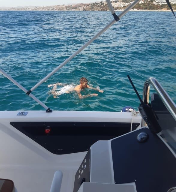 Fuengirola: 2 Hr Private trip with drinks and snacks - The Meeting Point and Practical Details