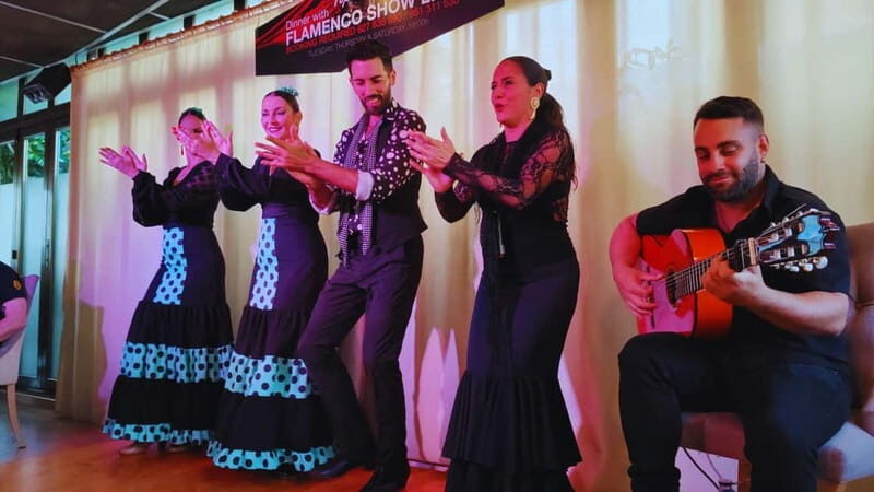 Fuengirola: Flamenco Show at Tipi Tapa Restaurant near Mijas - Setting the Scene in Fuengirola