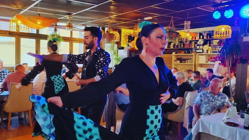 Fuengirola: Flamenco Show at Tipi Tapa Restaurant near Mijas - Cost and Value