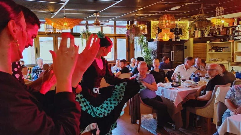 Fuengirola: Flamenco Show at Tipi Tapa Restaurant near Mijas - Accessibility and Practical Tips