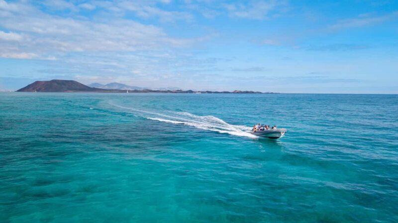 Fuerteventura: 1-hour private mini-cruise to Lobos Island - Fuerteventura: 1-hour private mini-cruise to Lobos Island