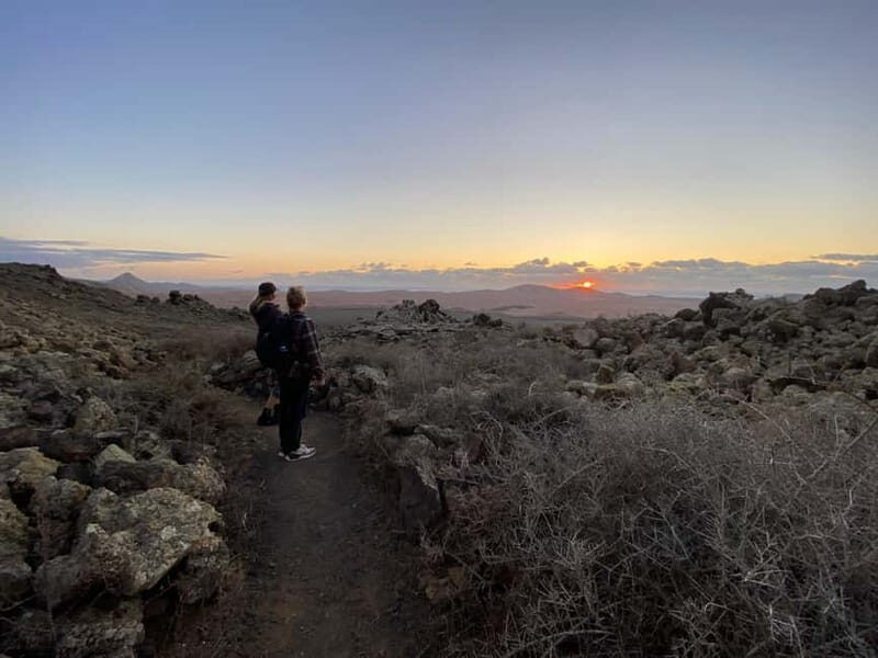 Fuerteventura: Twilight Volcano Hike with Sunset & Moonrise - Key Points