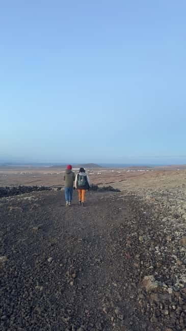 Fuerteventura: Twilight Volcano Hike with Sunset & Moonrise - How the Experience Feels