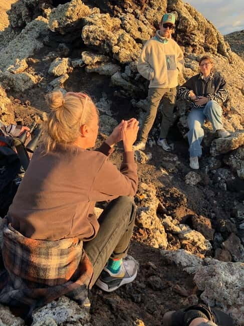 Fuerteventura: Twilight Volcano Hike with Sunset & Moonrise - FAQ