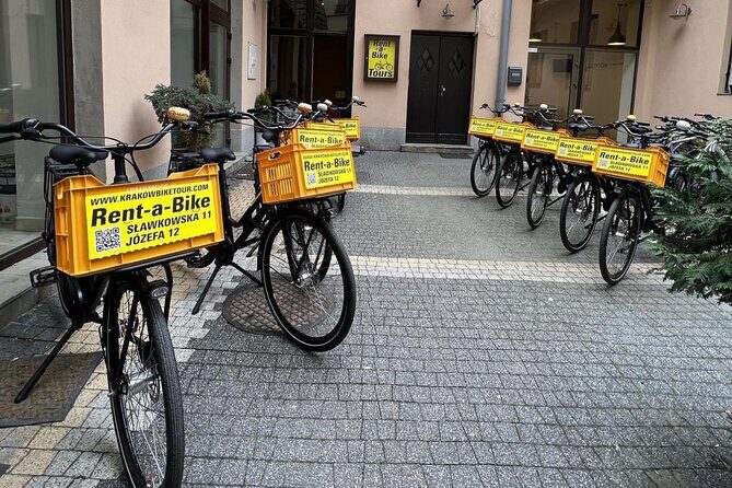 Full Bike Tour - the Old Town, Jewish Qtr & the Ghetto NEW BIKES - Key Points