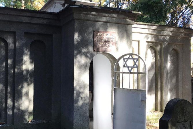 Full day around Lithuania: Jewish Finding Family Roots Trip - Visiting Lithuanian Villages and Shtetls