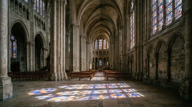 Full-day Chartres visit with guide transfer from Paris - A Closer Look at the Full-Day Chartres Tour