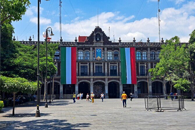 Full-Day Cuernavaca and Taxco Private Tour from Mexico City - The Transportation & Guide