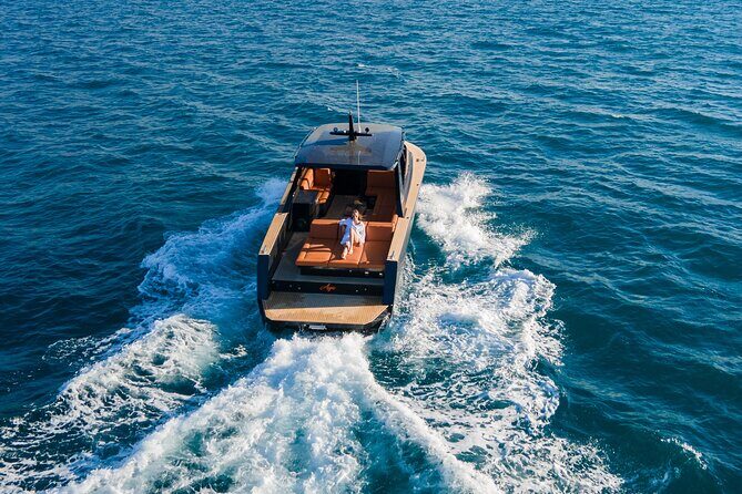 Full Day Escape with Colnago 35 Sightseeing Tour in Split - FAQ