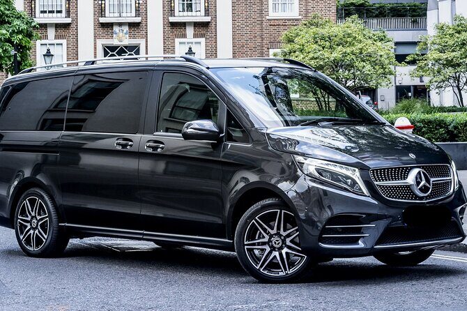 Full-Day Executive Chauffeur Service in Amsterdam - What You Can Expect from the Full-Day Chauffeur Service in Amsterdam