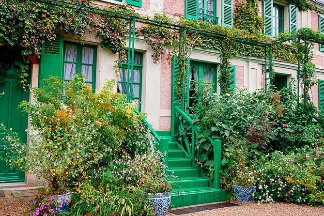 Full Day Giverny Monet's Gardens & Palace of Versailles - Key Points