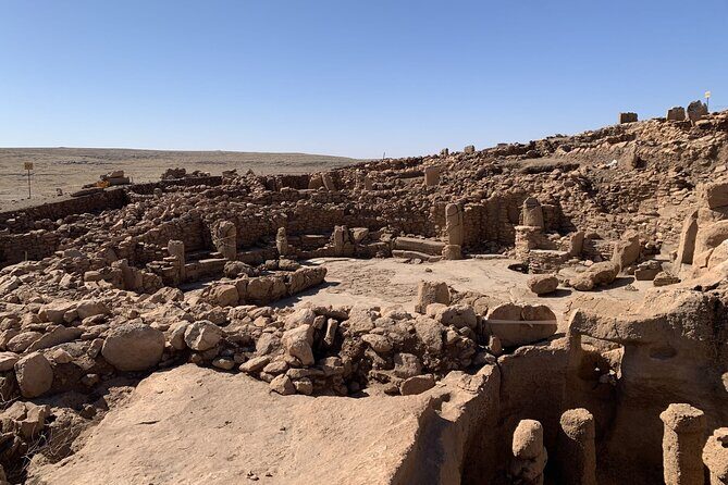 Full Day Gobeklitepe and Karahantepe tour from Istanbul by Flight - Exploring Göbeklitepe: The World’s Oldest Known Temple