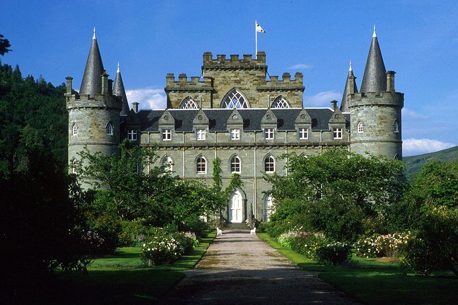 Full-Day Highland Lochs Glens and Castles Tour from Edinburgh - The Transport and Group Dynamic