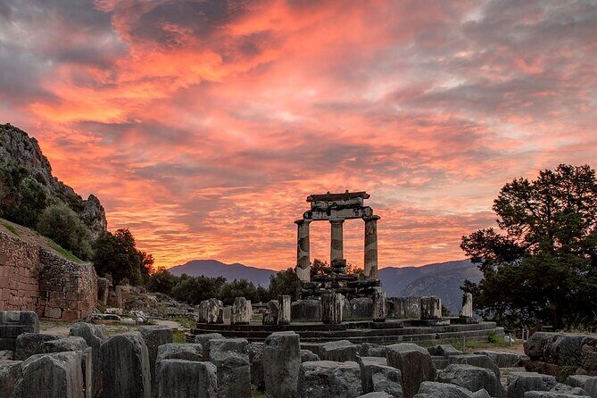 ''Full Day in Delphi - Monastery of Hosios Loukas - Livadia '' - The Itinerary in Detail