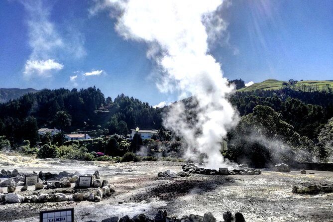 Full Day Jeep Tour Furnas with lunch (Cozido) and drinks included - Itinerary Breakdown: What to Expect