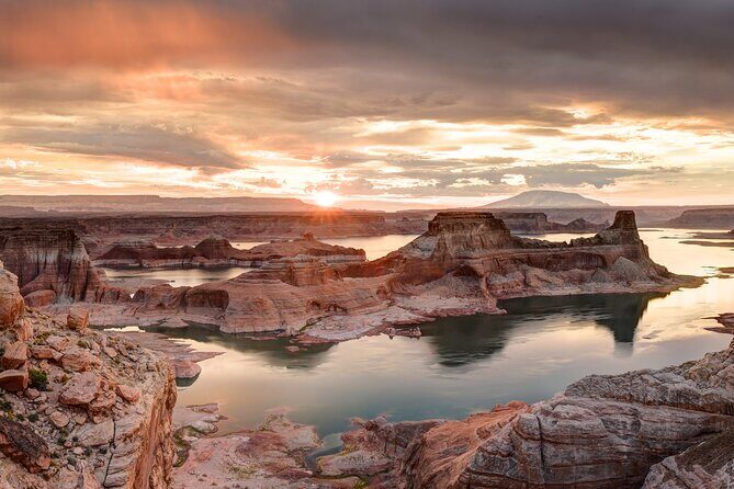 Full Day Lower Antelope Canyon and Horseshoe Bend in Las Vegas - Practical Insights & Tips