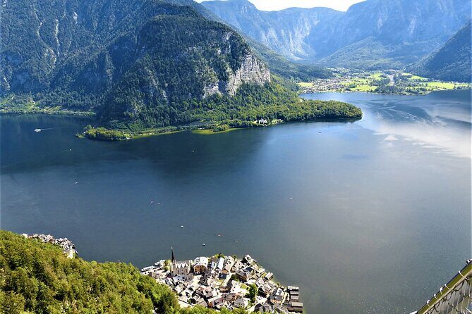 Full-Day Minivan Tour From Salzburg to Hallstatt with 5 Fingers,Lakes&Mountains - Who Is This Tour Best For?