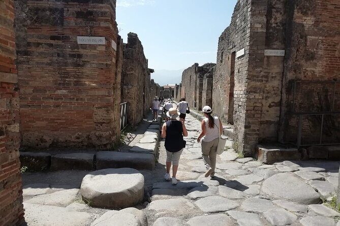 Full-Day Pompeii and Stabiae Tour with Pickup - FAQs