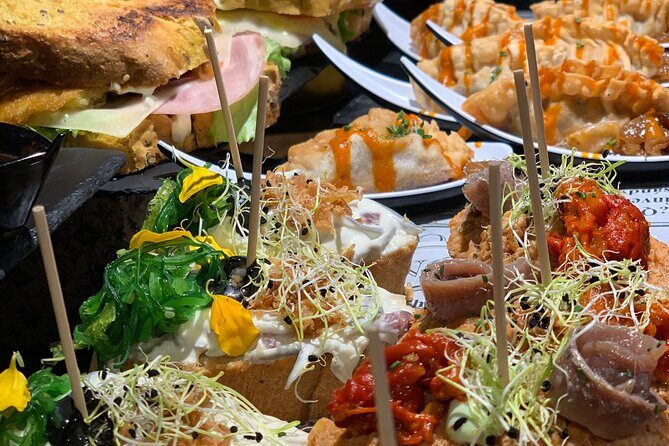 Full-day private Bilbao tour (Guggenheim museum & full pintxo lunch included) - Lunch in Casco Viejo with Pintxos and Local Drinks