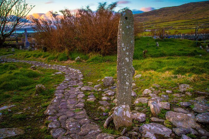 Full Day Private Cultural Tour in Dingle Peninsula - Gallarus Oratory and Kilmalkedar Church: Ancient Religious Sites