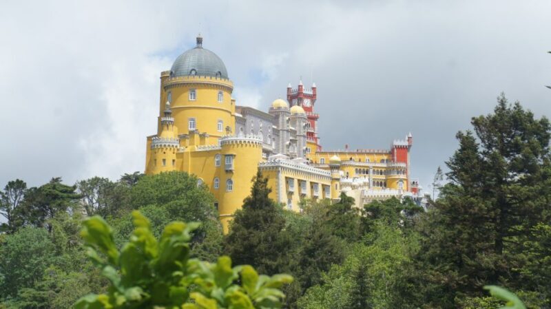 Full-day Private tour in Sintra and important landmarks - Exploring Sintra with a Private Guide