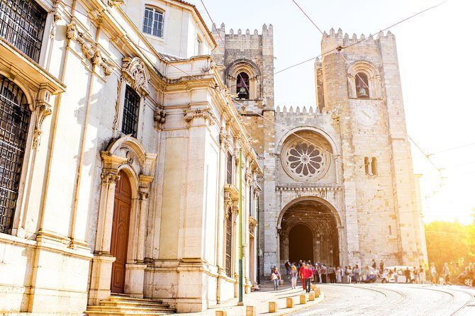 Full-Day Private Tour of Lisbon and Sintra - Who Should Consider This Tour?