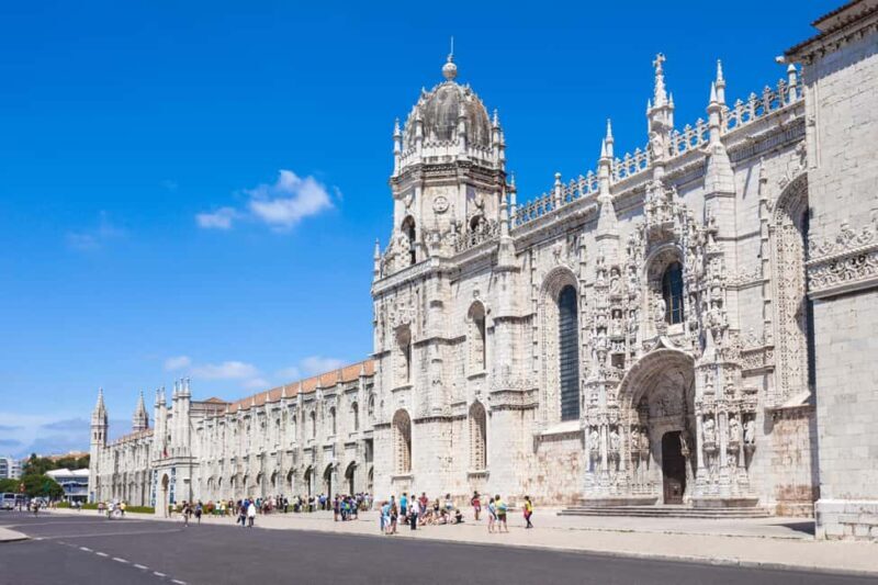 Full Day Private Tour of Lisbon with Equestrian Art School - Key Points