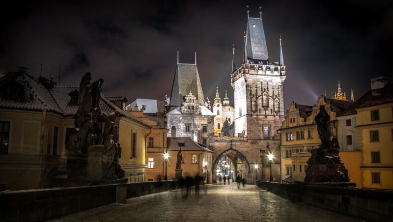 Full-Day Private Tour to Prague from Vienna - What to Expect in Terms of Food, Fees, and Comfort