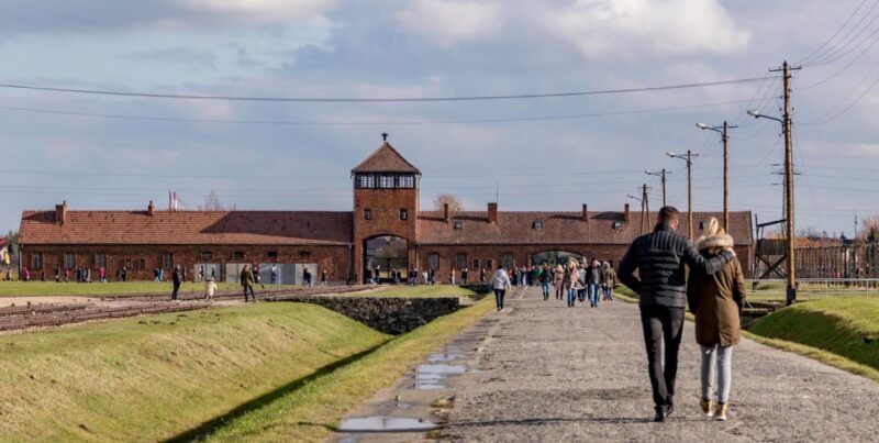 Full-Day Private Trip from Prague to Auschwitz - Birkenau - Key Points
