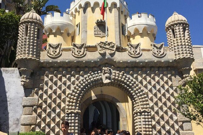 Full Day Sintra Cabo da Roca and Cascais with 1 Palace of your choice - The Experience of a Private Tour: Comfort, Flexibility, and Personal Touch