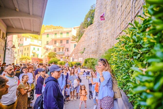 Full-Day Small-Group Cinque Terre Tour from Florence - Key Points