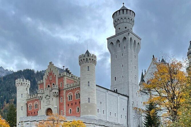 Full day small group Tour in Neuschwanstein from Innsbruck - Key Points